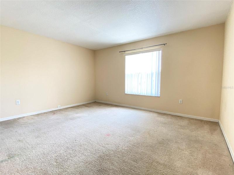 Back left bedroom,