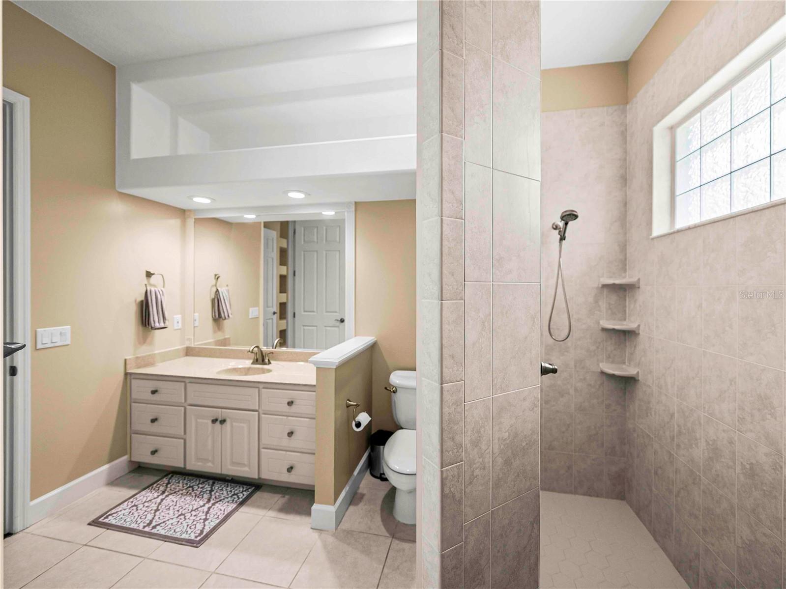 2nd Bathroom
