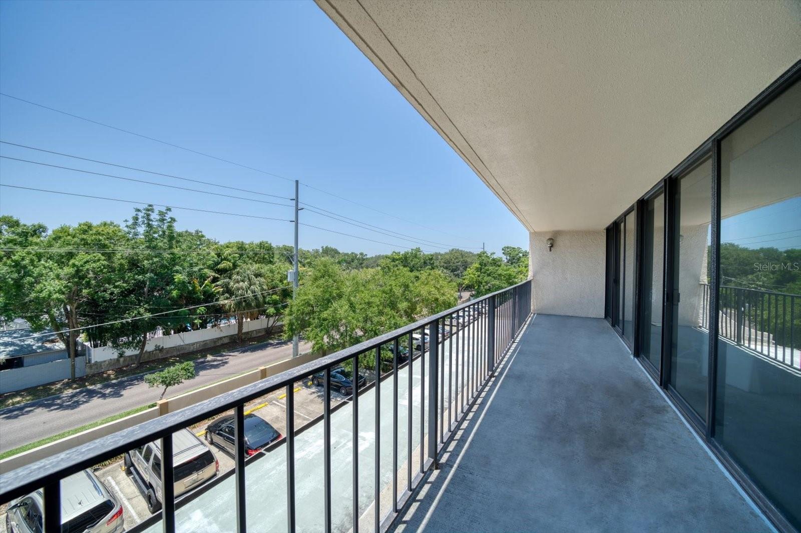 Large balcony adds the living space!