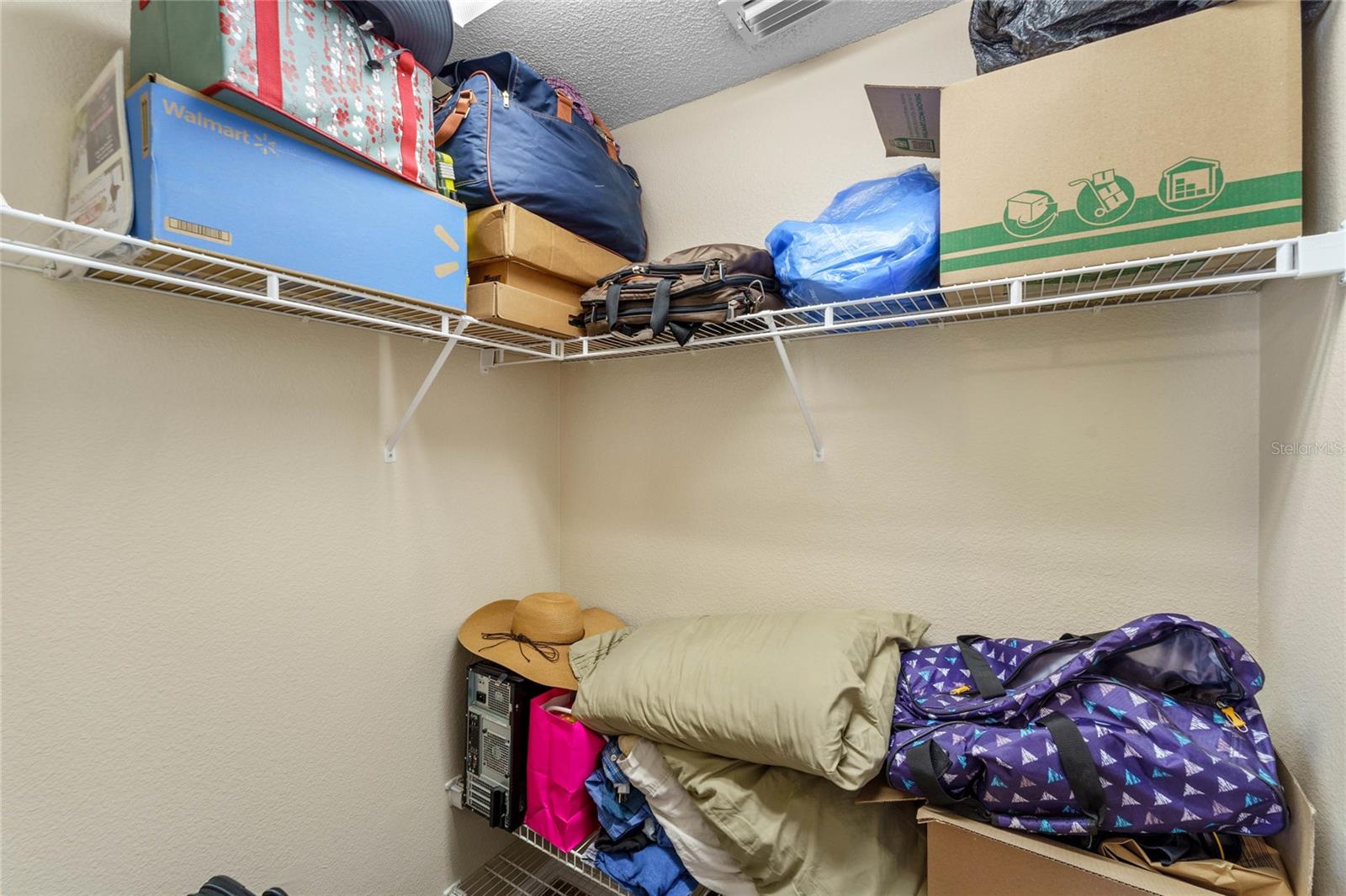 Walk in Closet