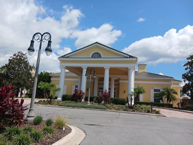 golf clubhouse and restaurant