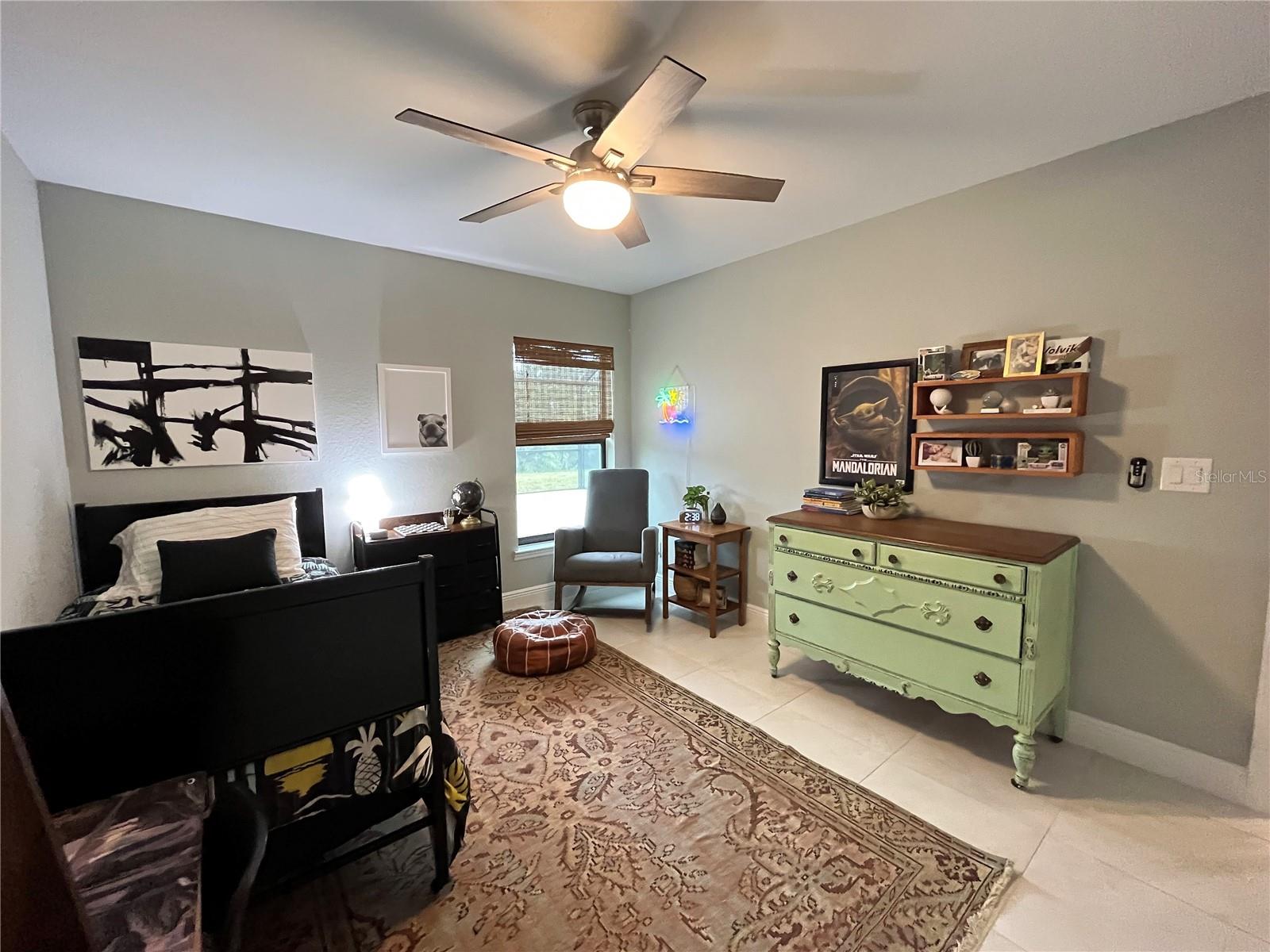 Guest bedroom #1