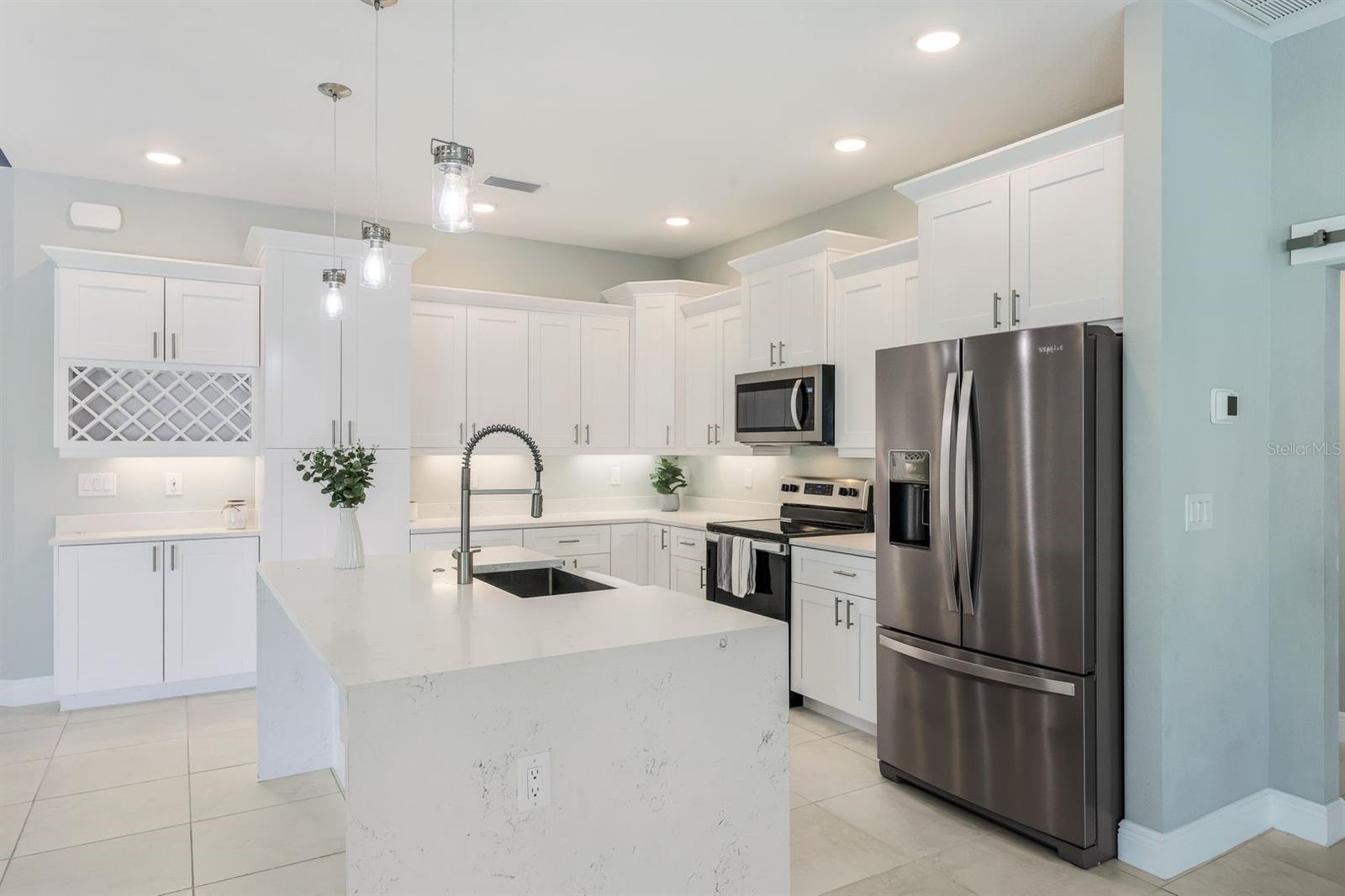 Bright, Clean Kitchen with Stainless appliances