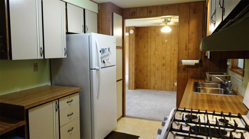 Another kitchen pic!