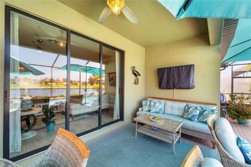 Lanai seating area 2