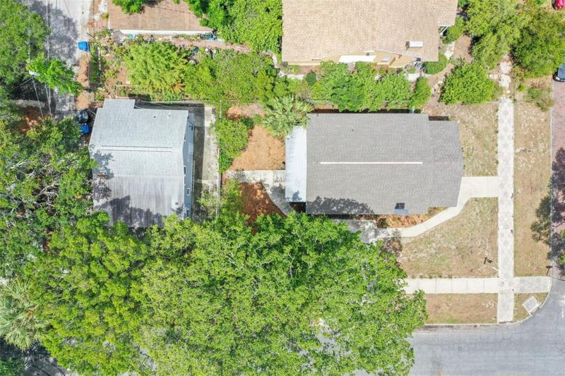 2500 2nd Ave N., St Petersburg Triplex, Corner lot, Private Single Family Home, 2 Units in the back