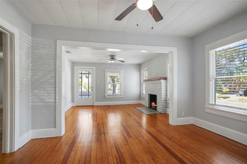 Dining Area Open Floor plan. Single Family Home.