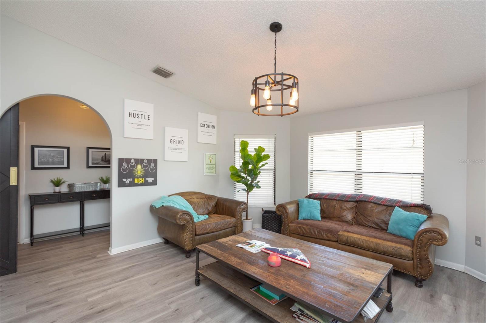 Spacious Living Room or Office...