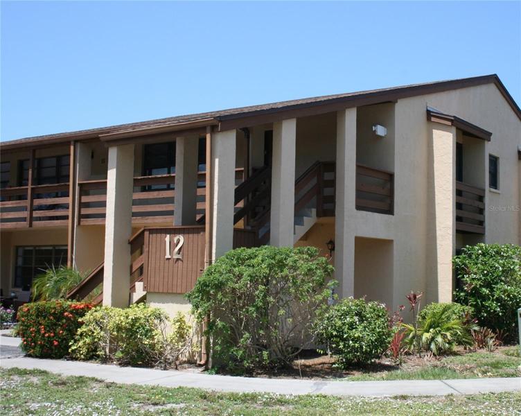 Welcome home to care free condo life