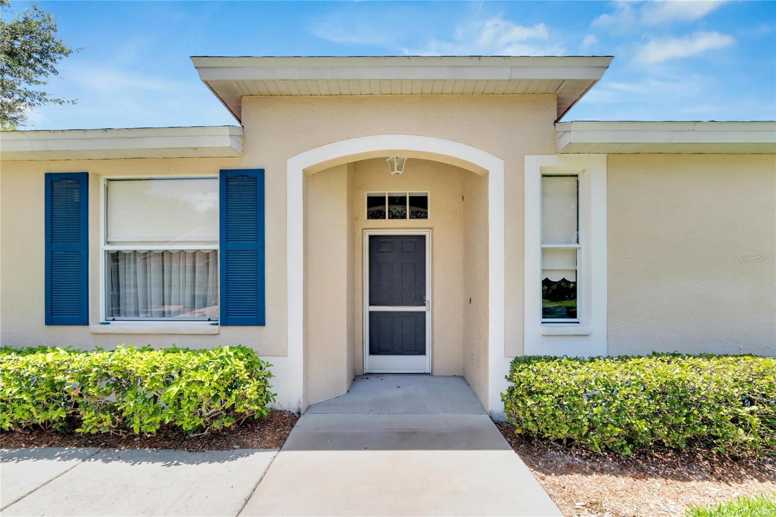 Exterior Front Entry