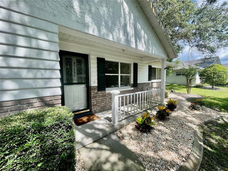 Front door/porch
