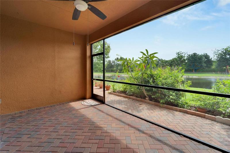 Lanai Pond View