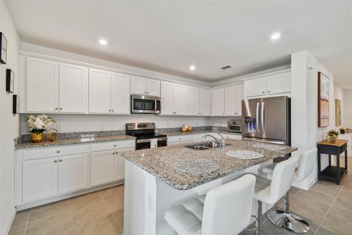 Kitchen full view