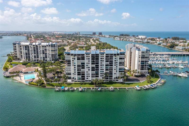 Enjoy the beautiful turquoise water from your balcony