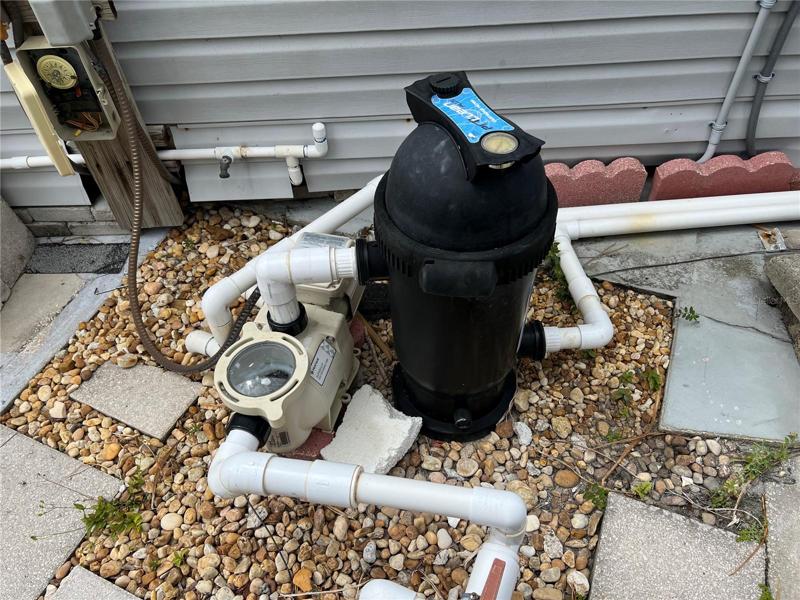 POOL PUMP