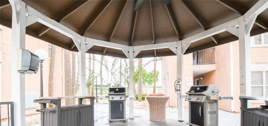 Gazebo + Bbq grill