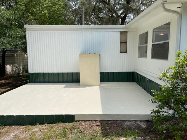 Side porch