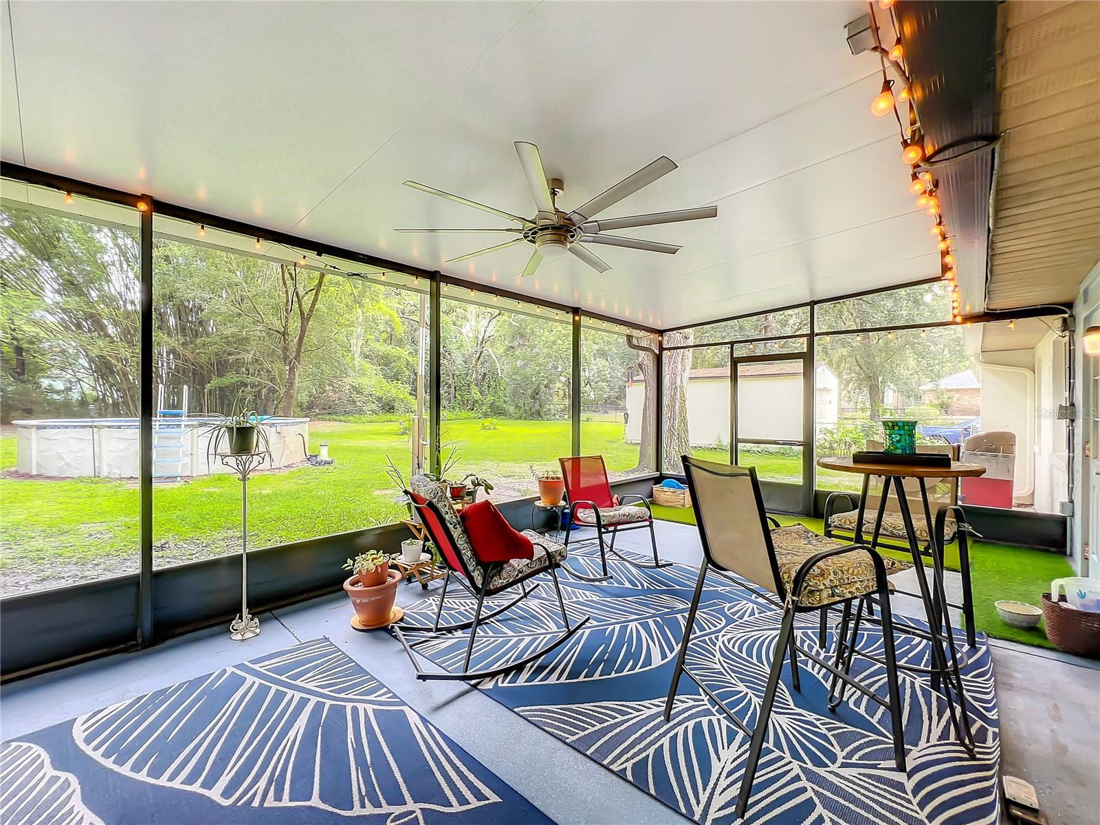 Screened in Patio