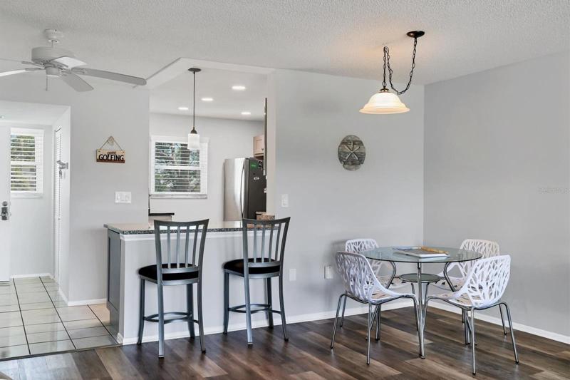 Dining area and eat-in counter