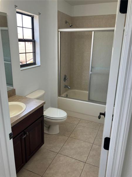 2nd Floor Bathroom
