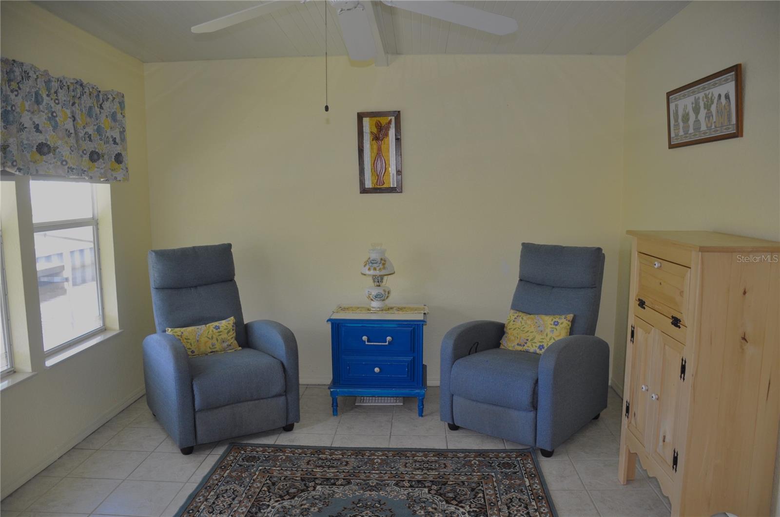 Family Room adjacent to Dinette