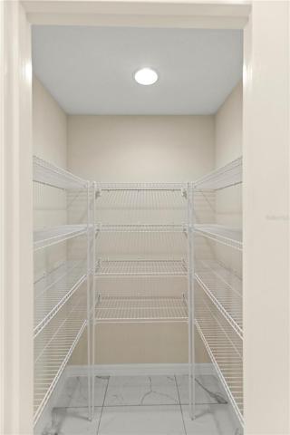 WALK IN PANTRY