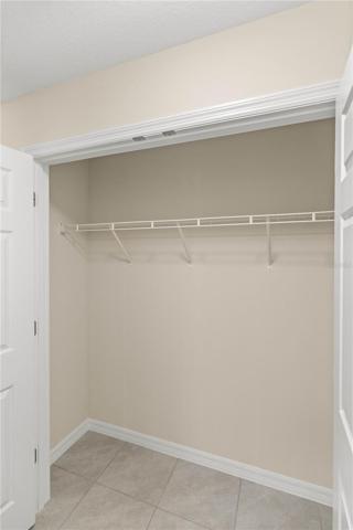 2ND CLOSET OWNERS SUITE