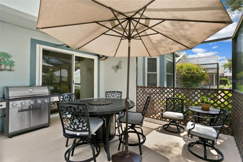 Screened in lanai