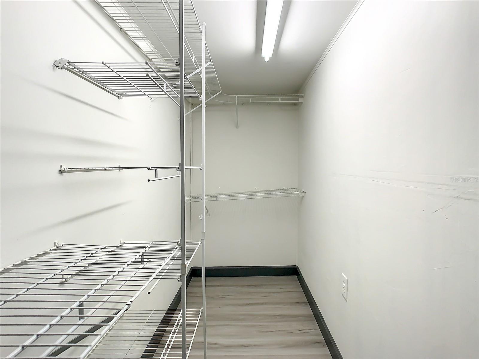 3RD BEDROOM WALKIN CLOSET