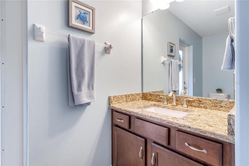 Ensuite Bathroom for Bedroom 1 / Pool Bathoom