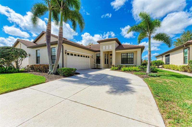 Great curb appeal!