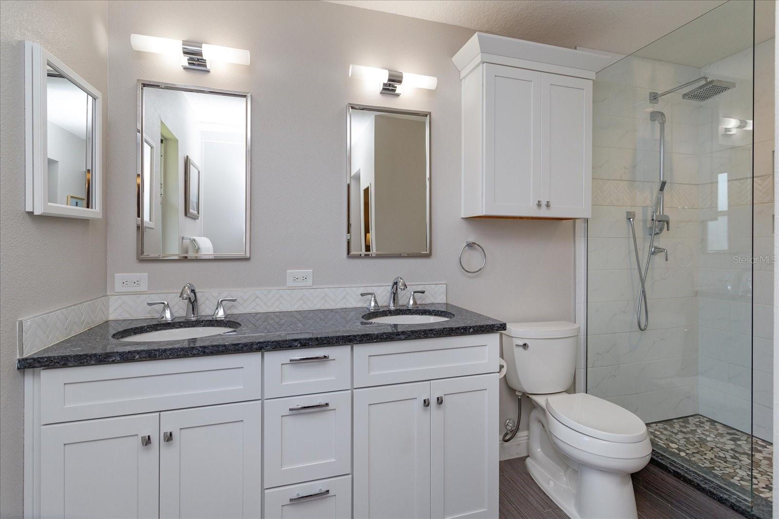Newly updated master en suite