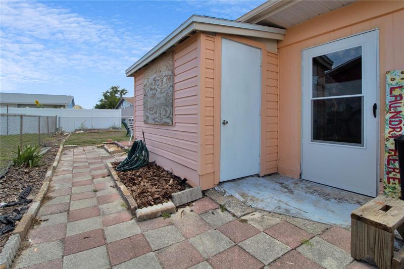 Side View with additional storage room
