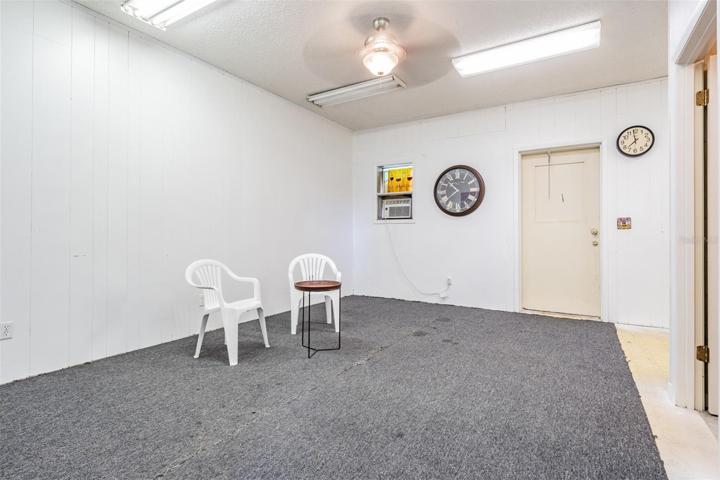 1 bedroom apartment with FULL BATH...could be office with separate entrance