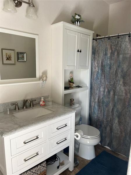 Large bathroom with walkin shower