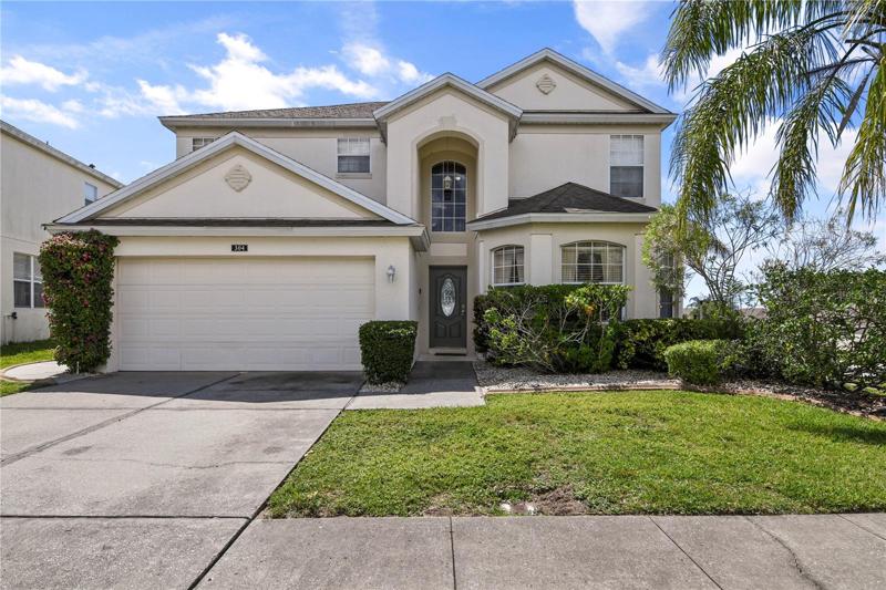 Sitting on a premium CORNER LOT in the beautiful Highland Reserve Golf Community, offering both privacy and beautiful views, this 5-bedroom, 3-bathroom POOL HOME is in the perfect location to enjoy all that Davenport and Central Florida has to offer!