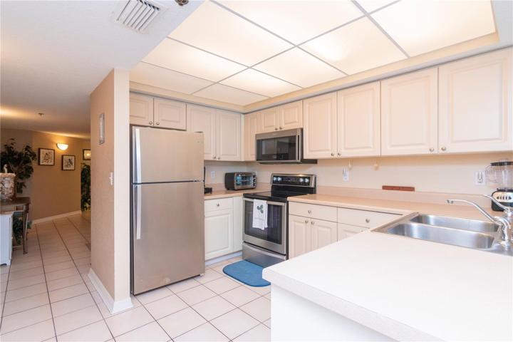 Kitchen faces Gulf Side