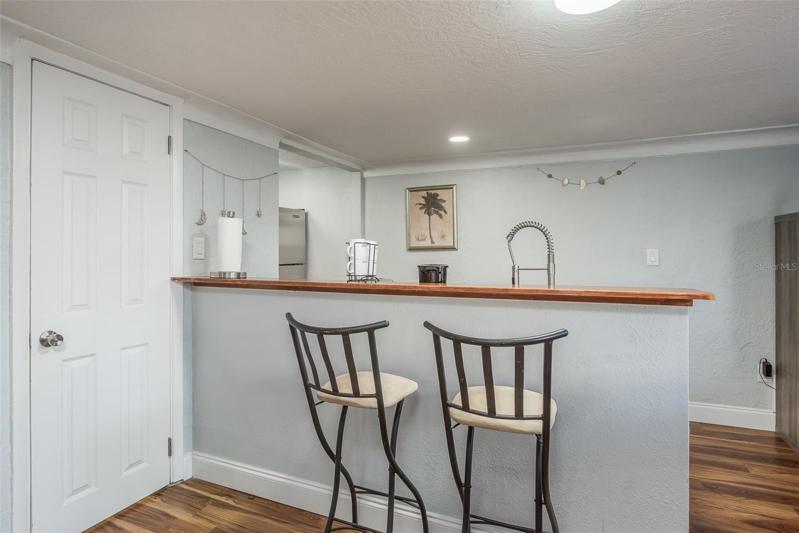 Breakfast Bar of Secondary Unit