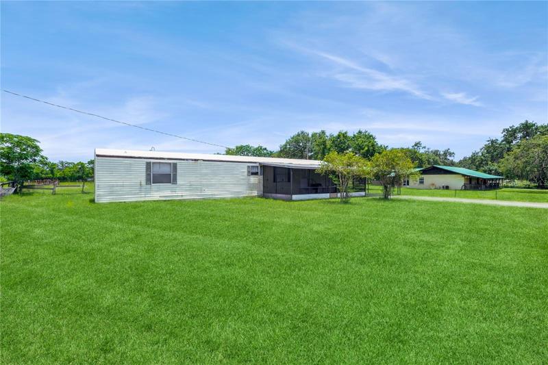 Manufactured 2/2 home