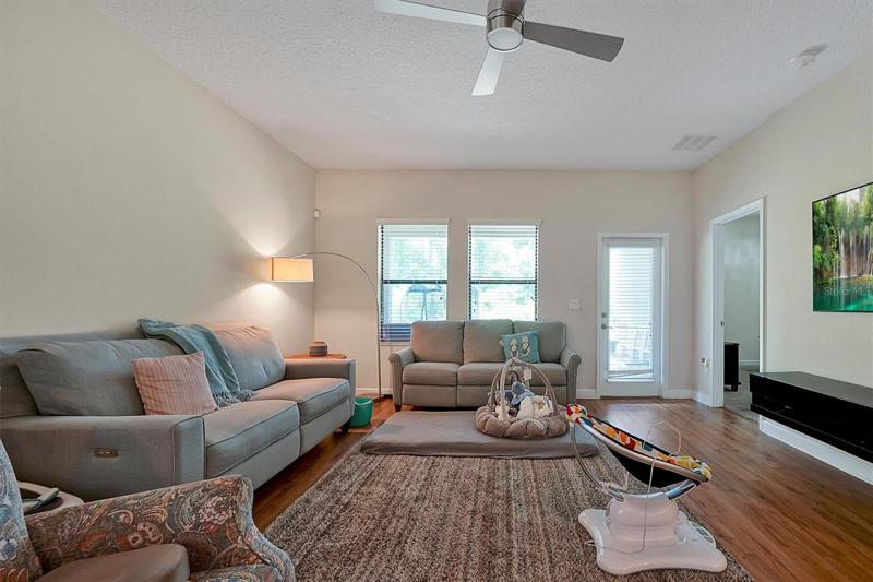 Living room, currently no furniture