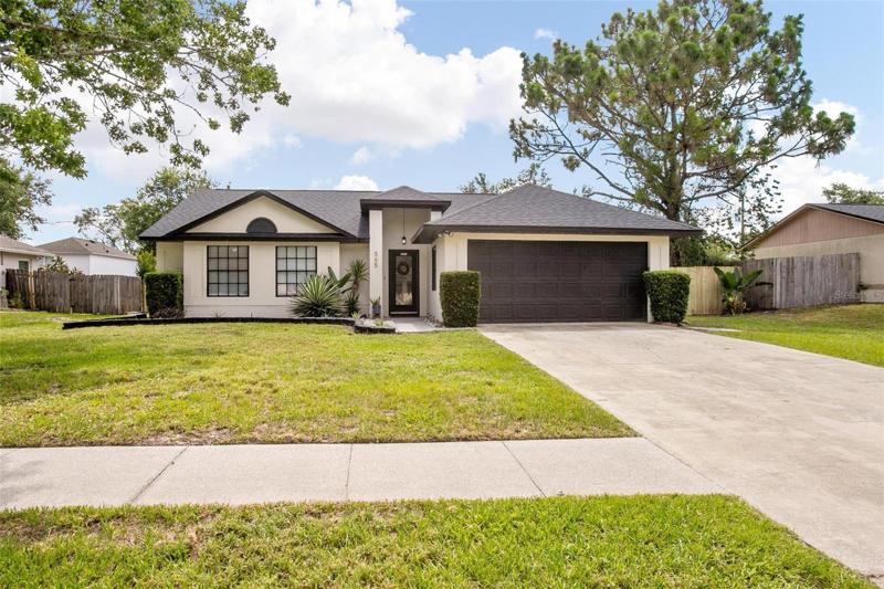 Recently renovated 3/2 split floor plan home