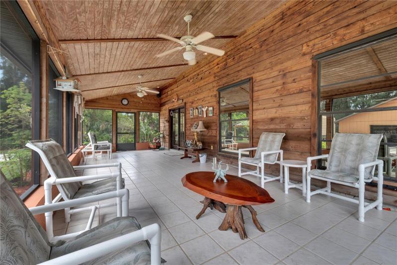 SCREEN PORCH