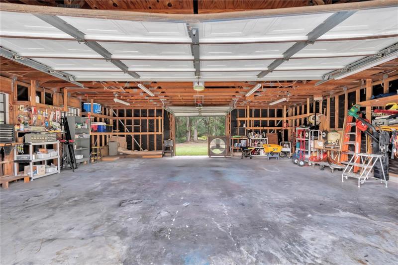 WORKSHOP/GARAGE