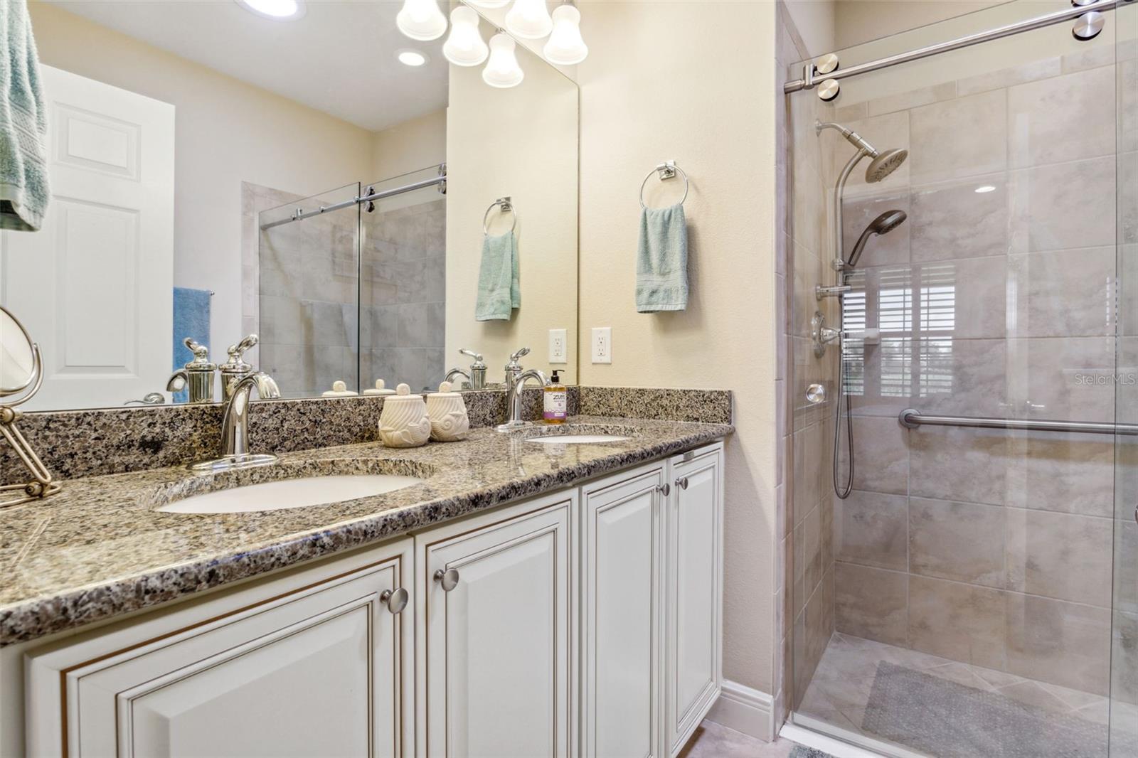 Dual Sinks