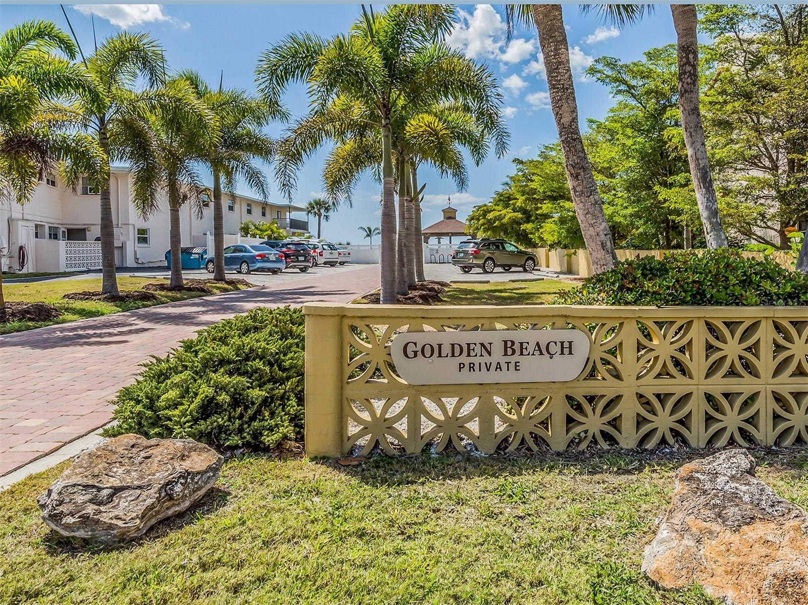 Entrance to beach easement