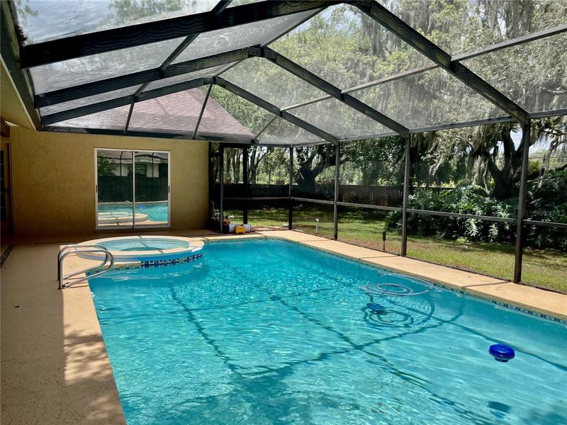 Pool/Lanai