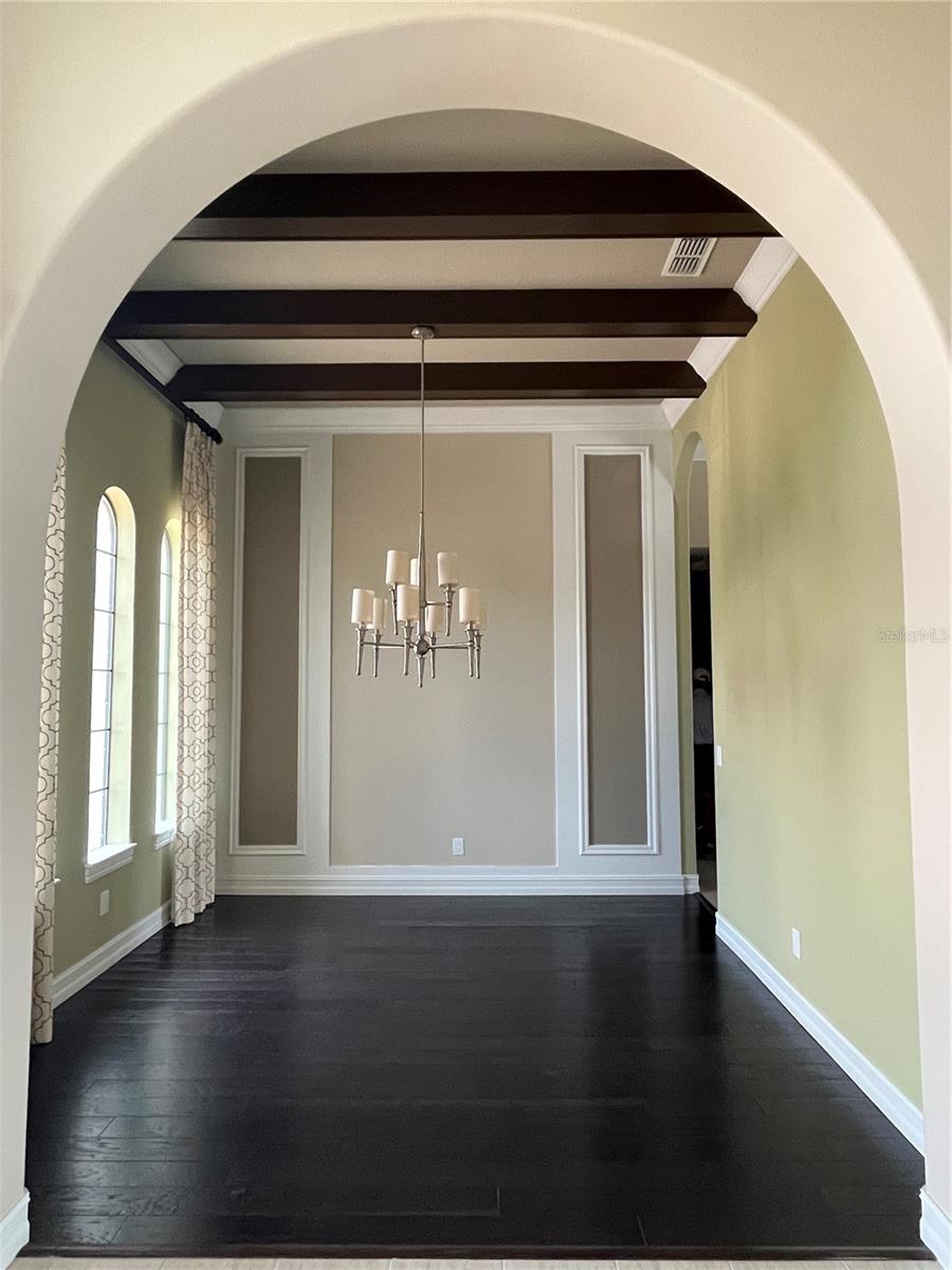 Formal Dining Room 12'x13'