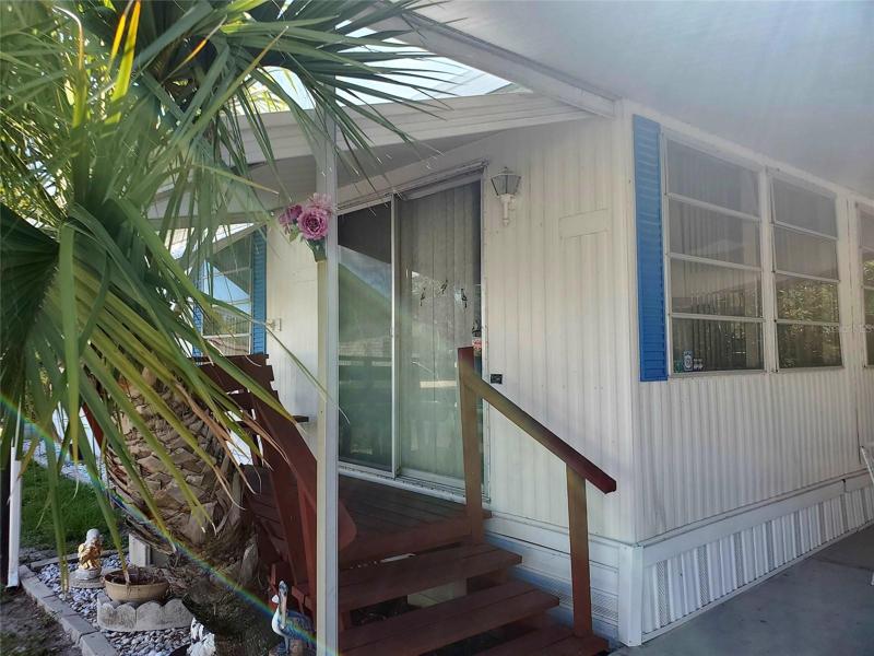 Front and back porch!!!