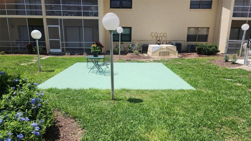 Garden and sitting area