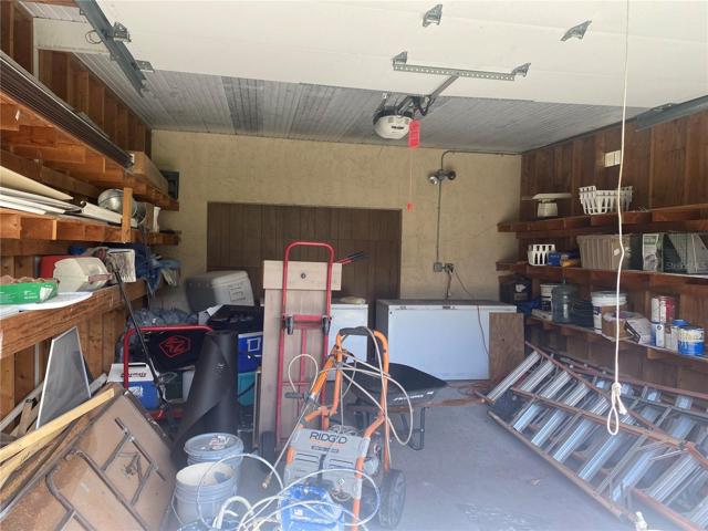 Garage, Overhill